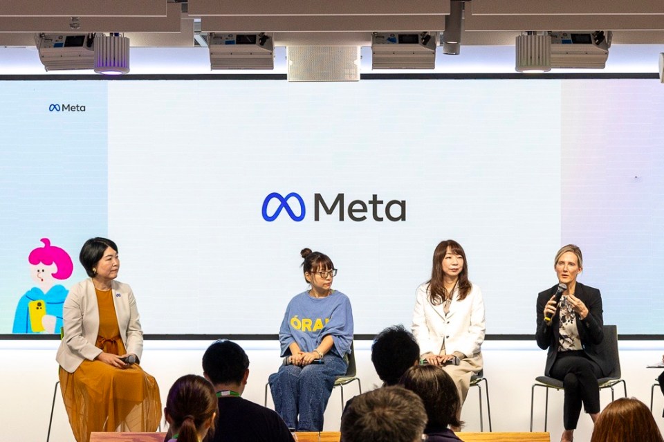 写真左から：Meta日本法人 Facebook Japan 公共政策本部長 堀内 千保、ライブドアブログ公式ブロガー／コミックエッセイ作家　けえこ氏、ITジャーナリスト・スマホ安全アドバイザー　鈴木 朋子氏、Meta 安全対策グローバル責任者 Antigone Davis