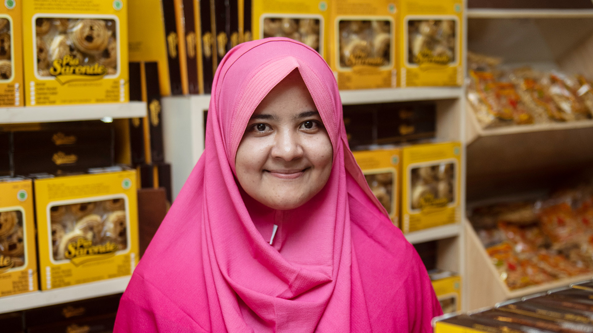 Photo of Sakinah Ali, a small business owner in Indonesia
