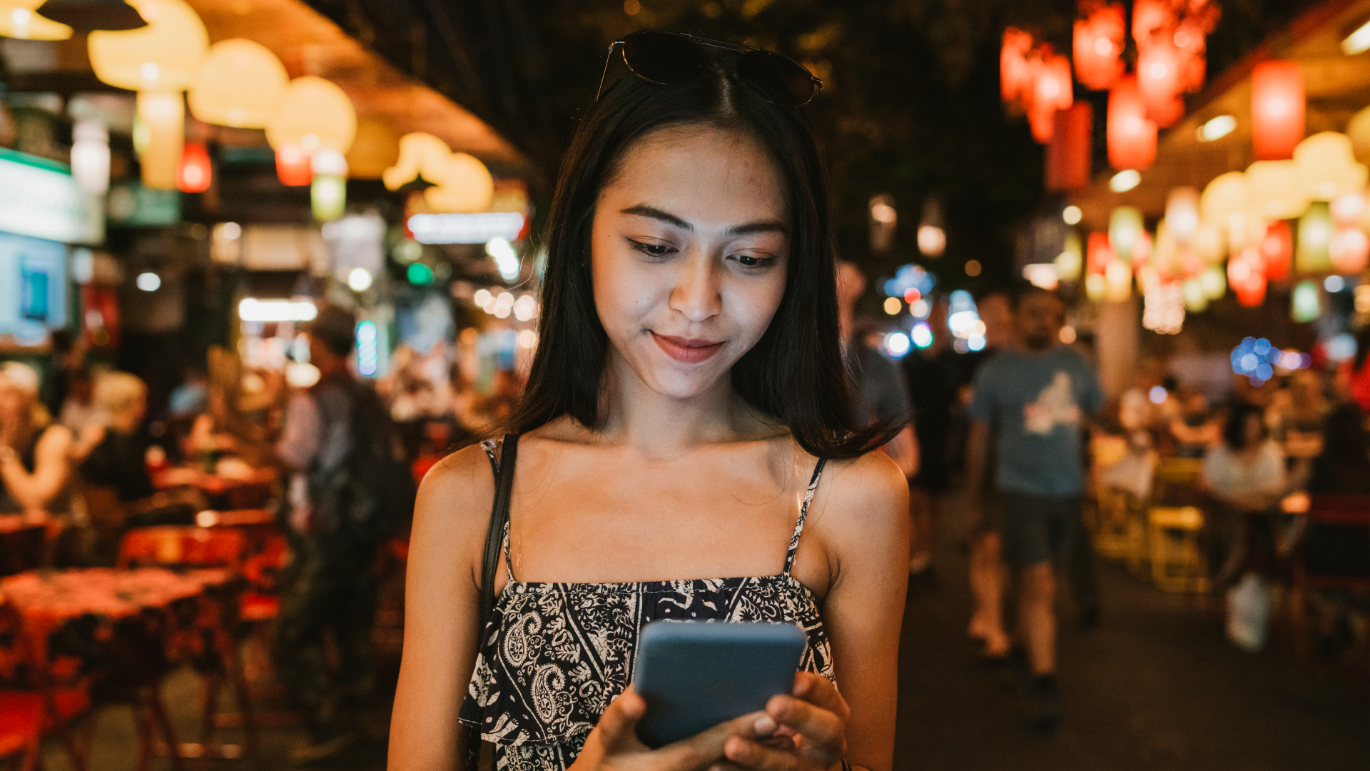 Image of Filipino woman